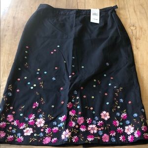 Flower embroidered & sequin skirt